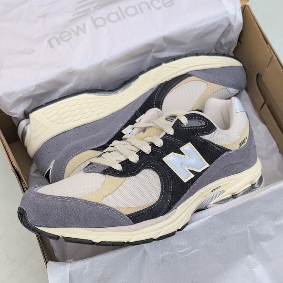 New Balance 2002R - Magnet Timberwolf- Men's Size 10.5 ( M2002RSH )